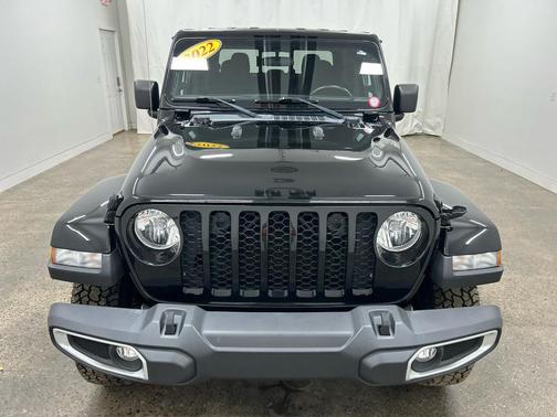 2022 Jeep Gladiator Sport S