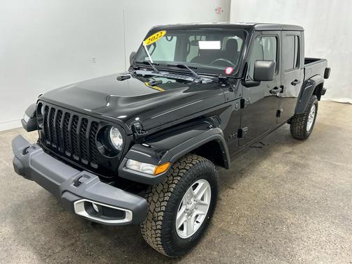 2022 Jeep Gladiator Sport S