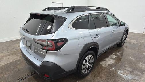 Ice Silver Metallic 2024 Subaru Outback Premium