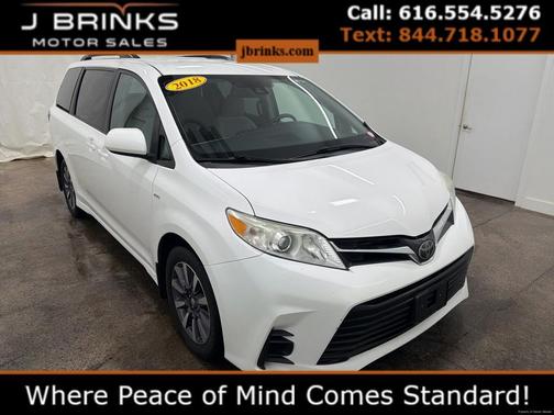 2018 Toyota Sienna LE