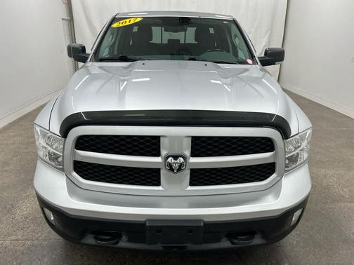 2017 RAM 1500 SLT