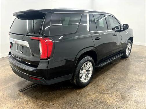 2023 GMC Yukon SLE
