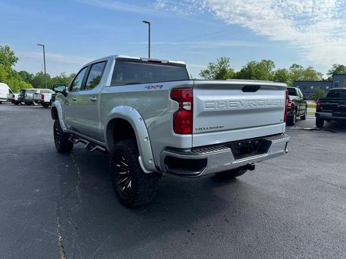 Gray 2019 Chevrolet Silverado 1500 LT