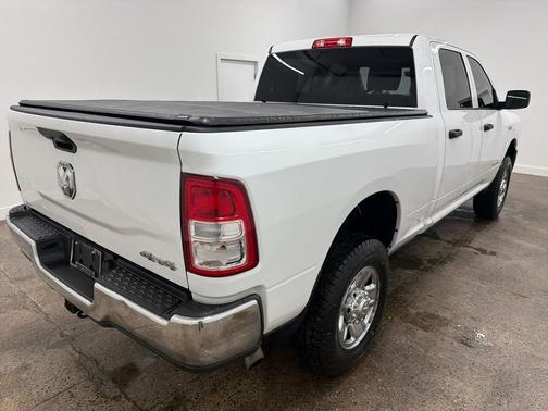2022 RAM 2500 Tradesman Crew Cab 4x4 6'4' Box