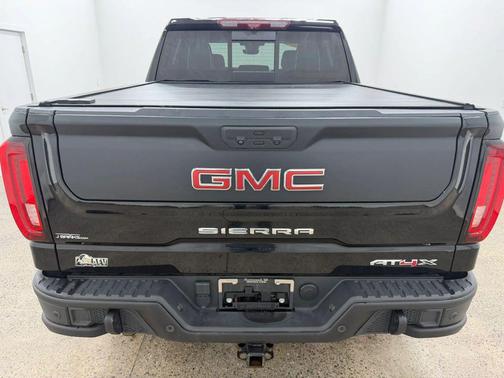 Onyx Black 2023 GMC Sierra 1500 AT4X