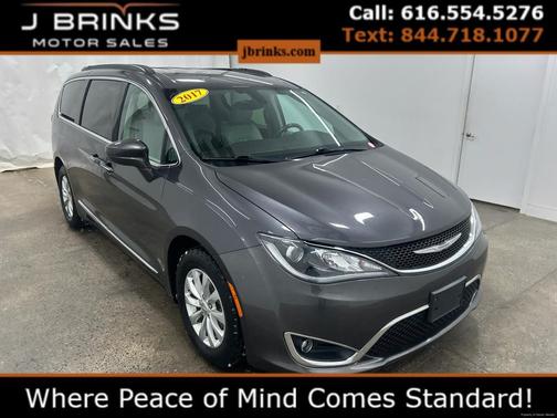 2017 Chrysler Pacifica Touring-L