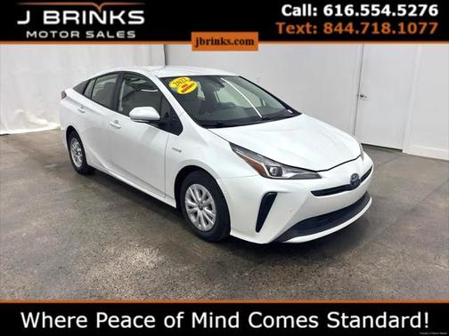 2022 Toyota Prius LE