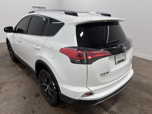 2018 Toyota RAV4 SE