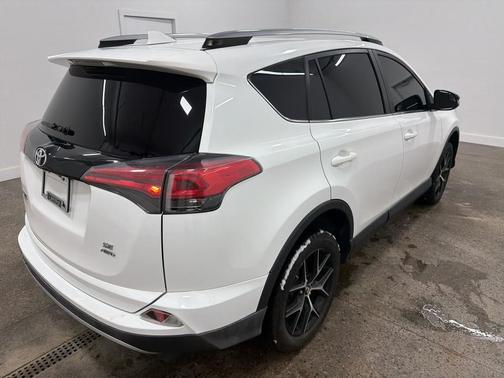 2018 Toyota RAV4 SE