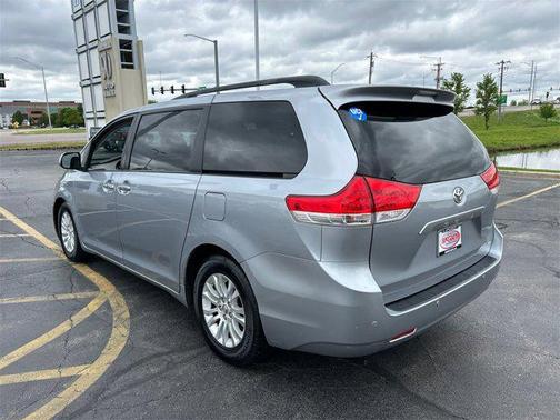 2013 Toyota Sienna XLE