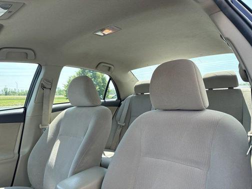 2011 Toyota Corolla LE