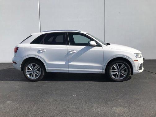2017 Audi Q3 2.0T Premium