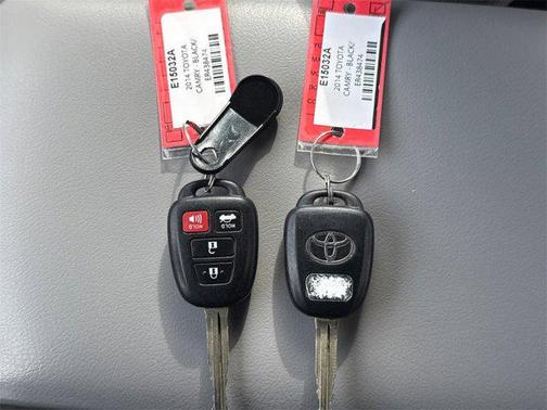 2014 Toyota Camry LE