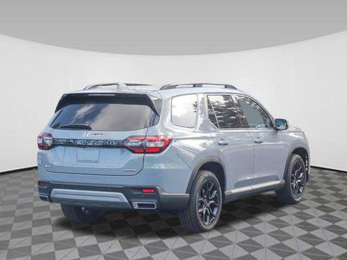 2025 Honda Pilot Touring 8-Passenger