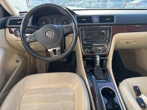 2013 Volkswagen Passat 2.0 TDI SEL Premium