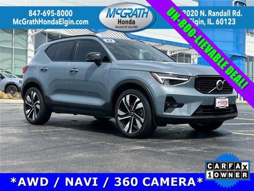 2023 Volvo XC40 B5 Plus Dark Theme