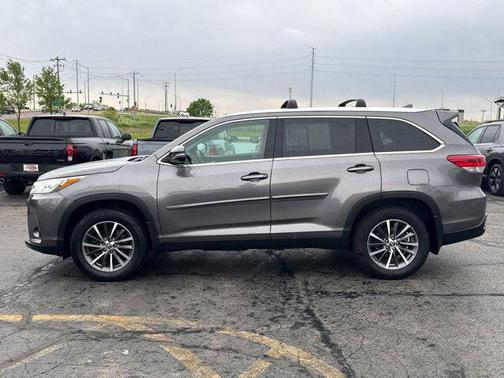 Predawn Gray Mica 2019 Toyota Highlander XLE