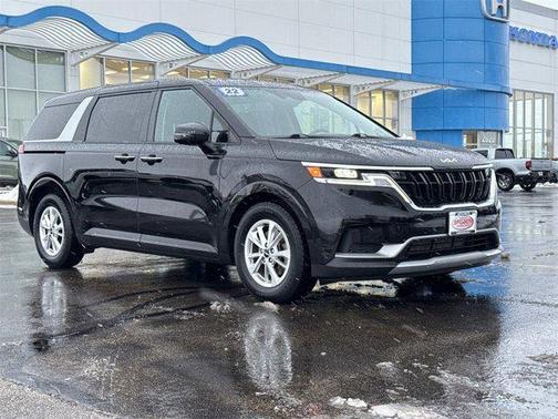 2022 Kia Carnival LXS