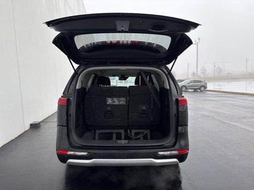 2022 Kia Carnival LXS