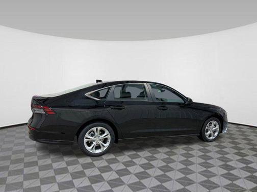 2025 Honda Accord LX 1.5T