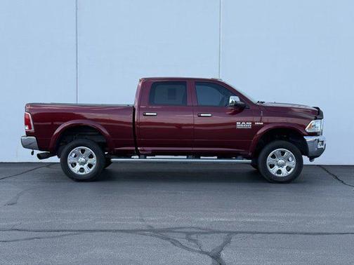 2017 RAM 2500 Laramie Crew Cab 4x4 6'4' Box