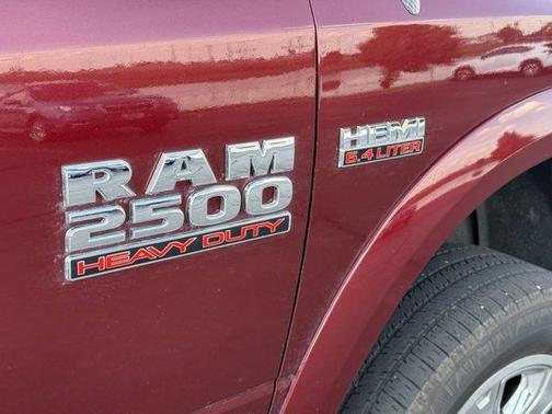 2017 RAM 2500 Laramie Crew Cab 4x4 6'4' Box