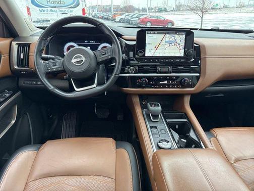 2024 Nissan Pathfinder Platinum 4WD