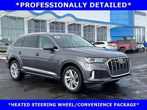 2023 Audi Q7 45 Premium