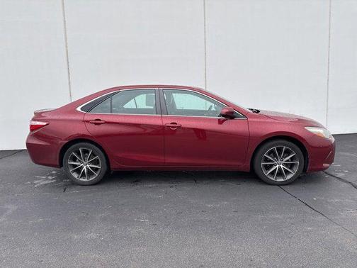 2016 Toyota Camry XSE