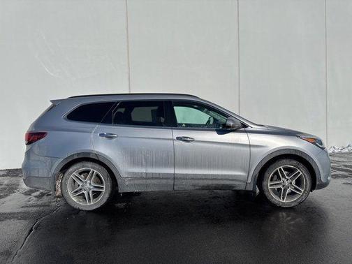 2017 Hyundai SANTA FE SE Ultimate