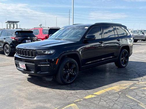 Diamond Black Crystal Pearlcoat 2023 Jeep Grand Cherokee L Limited