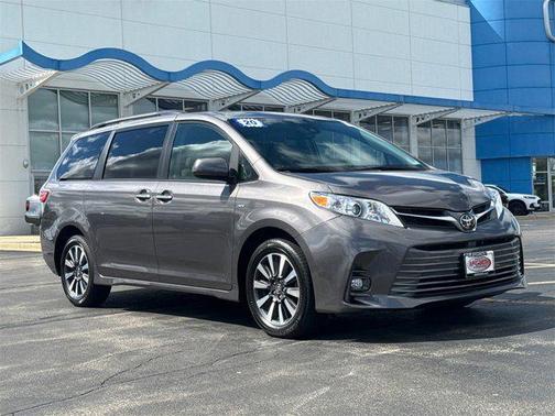 2020 Toyota Sienna XLE