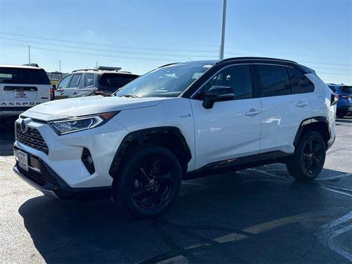 2021 Toyota RAV4 Hybrid SE