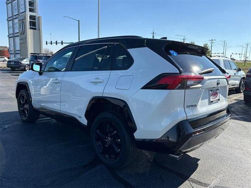 2021 Toyota RAV4 Hybrid SE