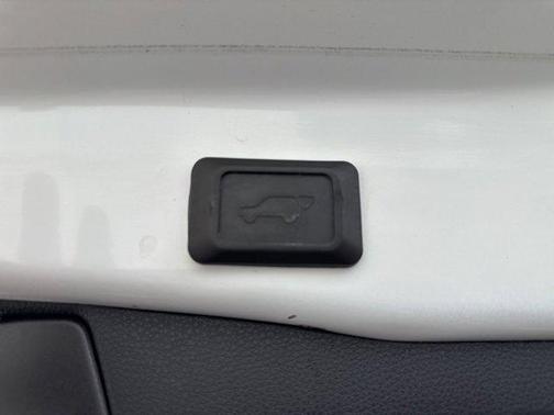 2021 Toyota RAV4 Hybrid SE