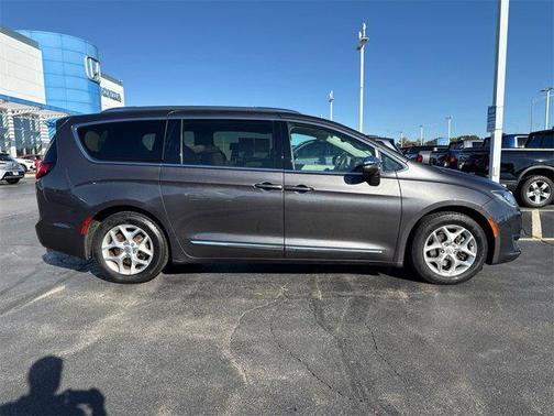 2019 Chrysler Pacifica Limited