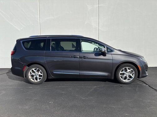 2019 Chrysler Pacifica Limited