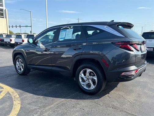 2022 Hyundai TUCSON SE