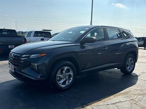 2022 Hyundai TUCSON SE