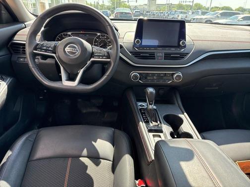 Sunset Drift Chromaflair 2021 Nissan Altima SR Intelligent AWD