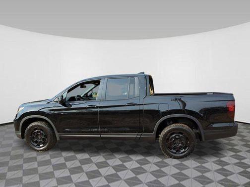 Crystal Black Pearl 2026 Honda Ridgeline TrailSport+