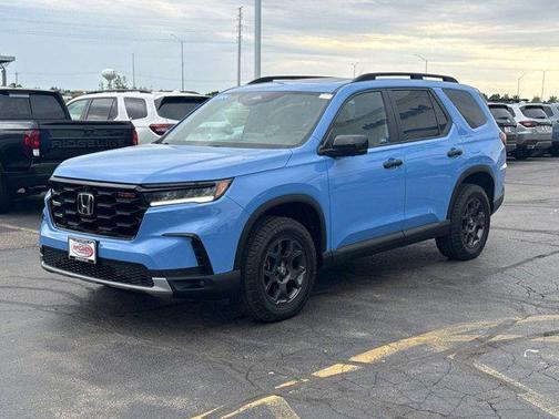 Diffused Sky Pearl 2024 Honda Pilot TrailSport