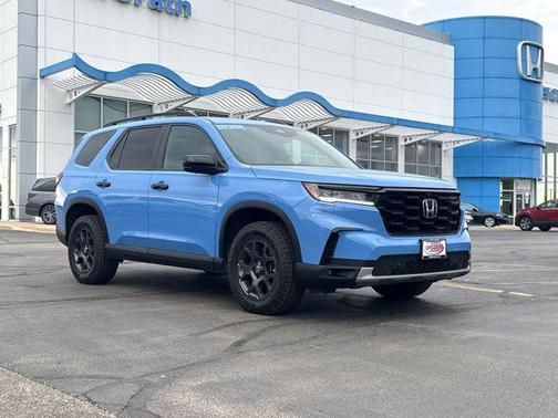 Diffused Sky Pearl 2024 Honda Pilot TrailSport