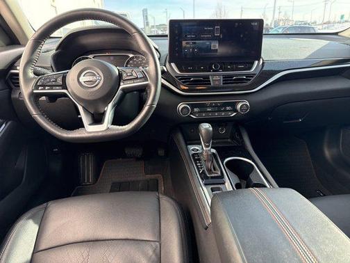 2023 Nissan Altima SR VC-Turbo FWD