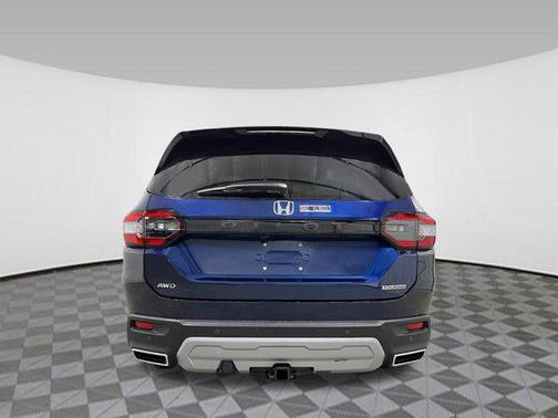 2025 Honda Pilot Touring 8-Passenger