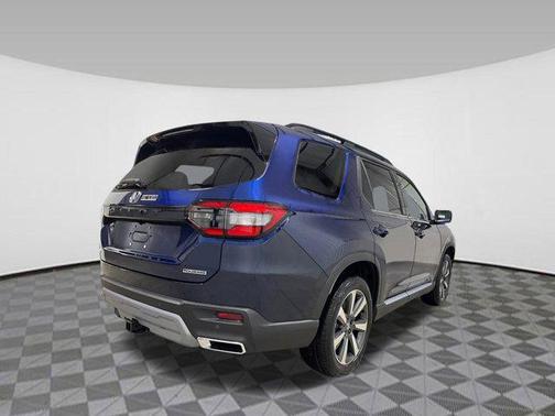 2025 Honda Pilot Touring 8-Passenger
