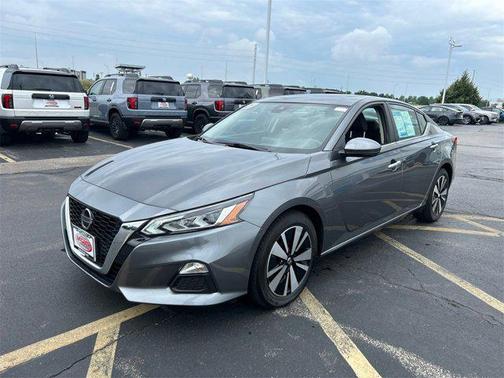 2021 Nissan Altima 2.5 SV