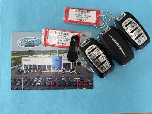 2022 Chrysler Pacifica Touring L