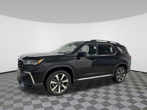 2025 Honda Pilot Touring 8-Passenger