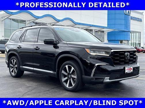 2023 Honda Pilot Touring 8-Passenger